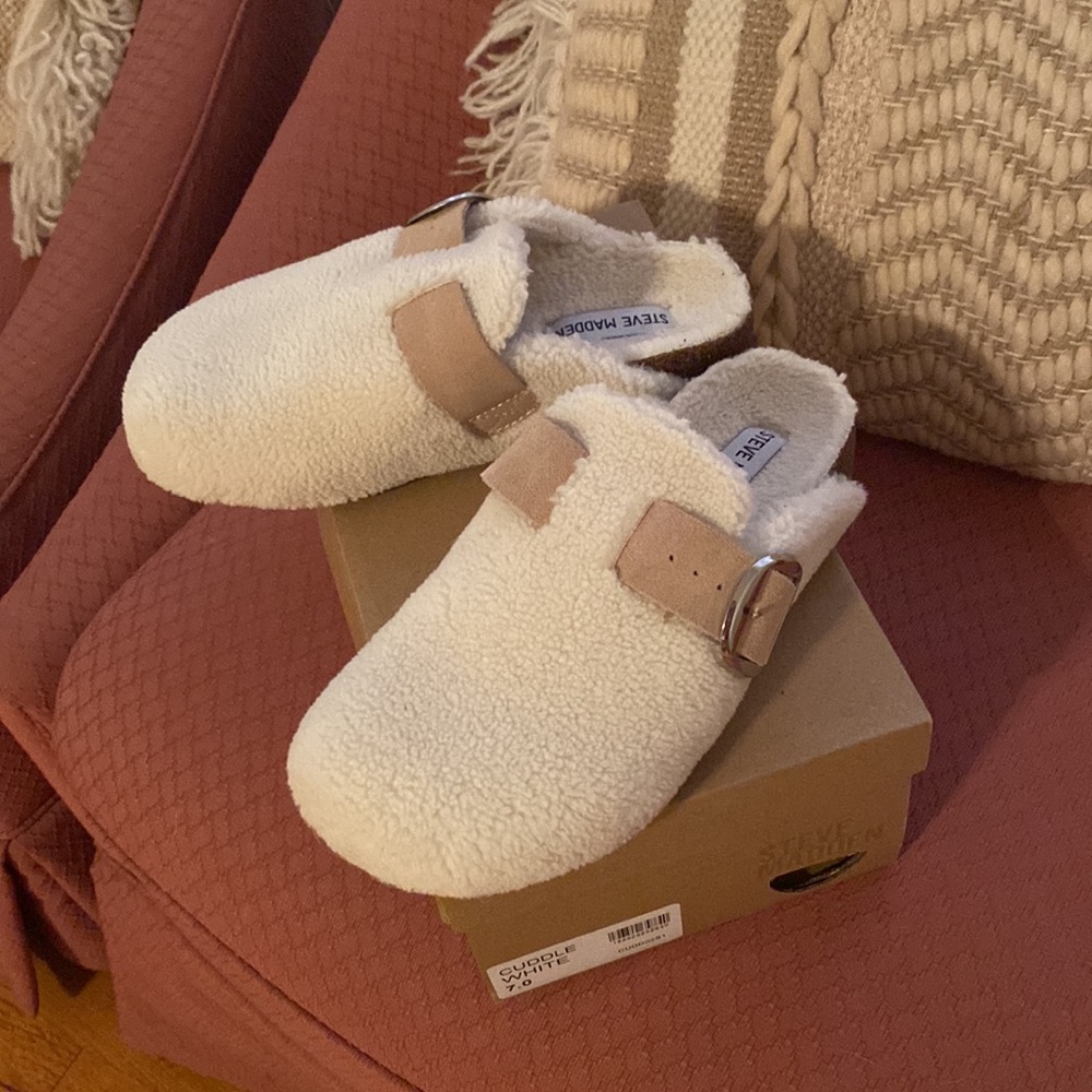 Steve Madden Cream and Tan Mules